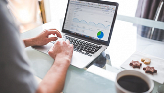 Как с помощью Google Analytics узнать, привлекает ли клиентов реклама в соцсетях